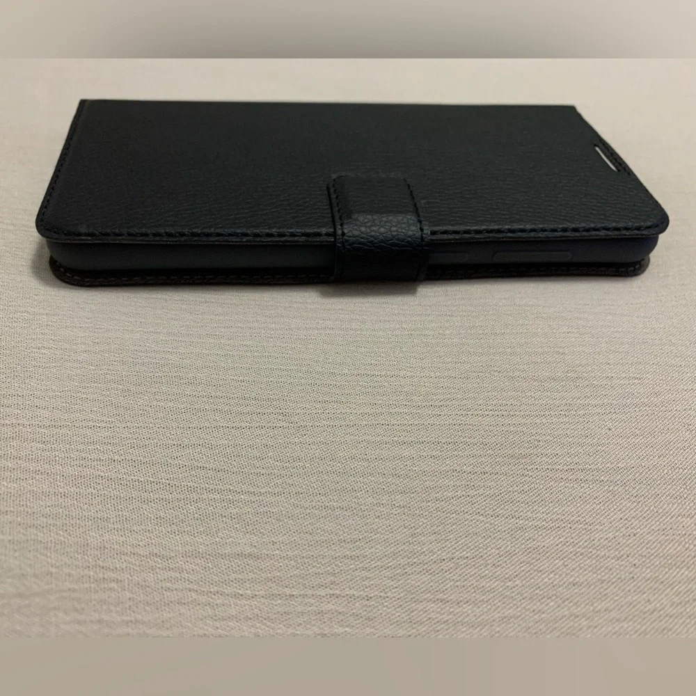 Samsung Galaxy A11 FOLIO | Protective Case Metro by T-Mobile